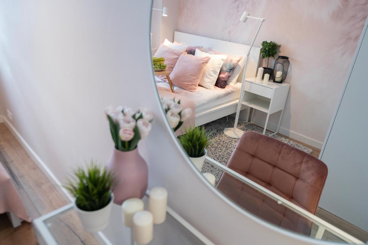 Golden Sands - Winda, 2 Sypialnie Oraz Salon, Lozeczko Turystyczne, Balkon, Play Station 5, Ekspress Do Kawy, Atlas Arena, Zoo, Fala Lodz  Luaran gambar