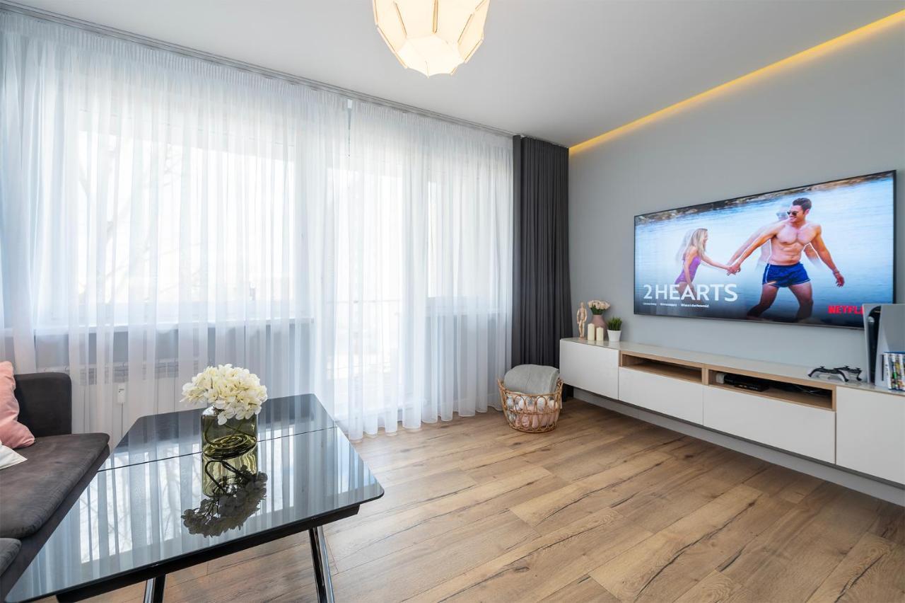 Golden Sands - Winda, 2 Sypialnie Oraz Salon, Lozeczko Turystyczne, Balkon, Play Station 5, Ekspress Do Kawy, Atlas Arena, Zoo, Fala Lodz  Luaran gambar